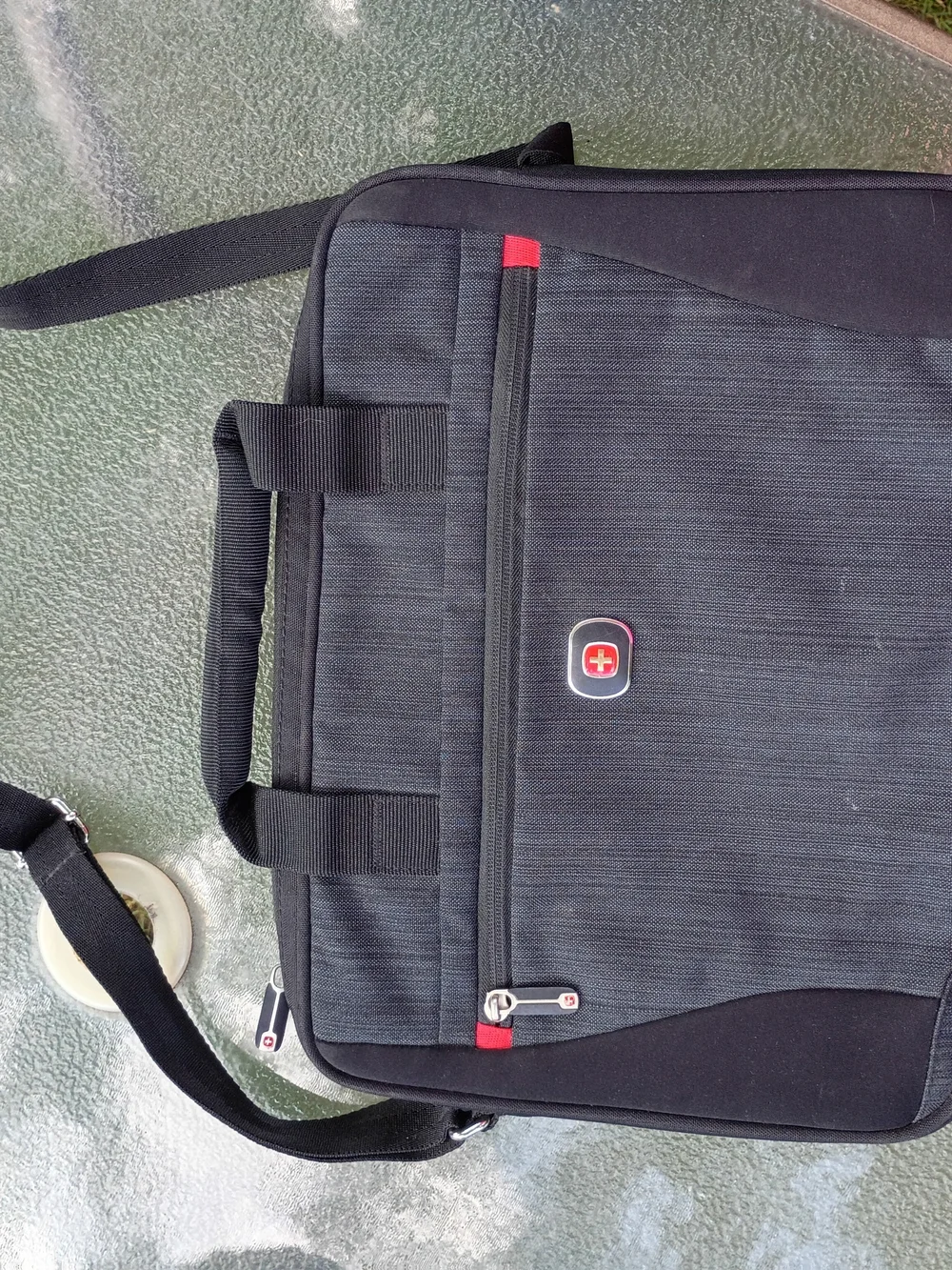 Wenger SwissGear Charcoal Grey Laptop Messenger Bag Briefcase 15